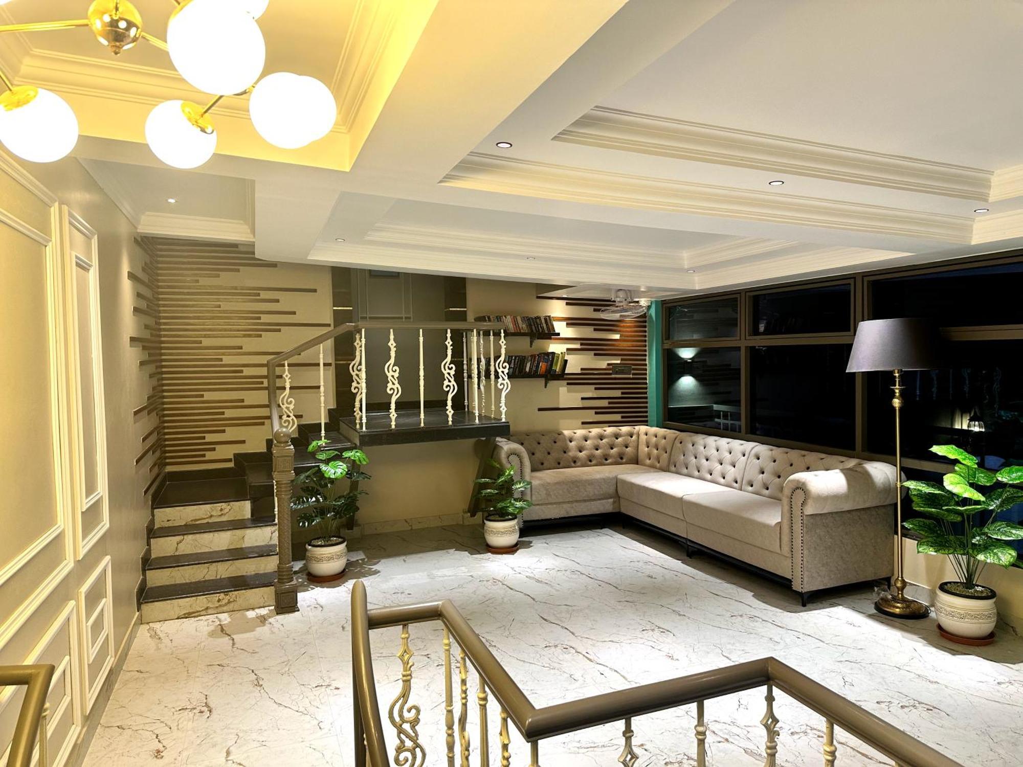 Hotel Lg Suites Bangalore Buitenkant foto